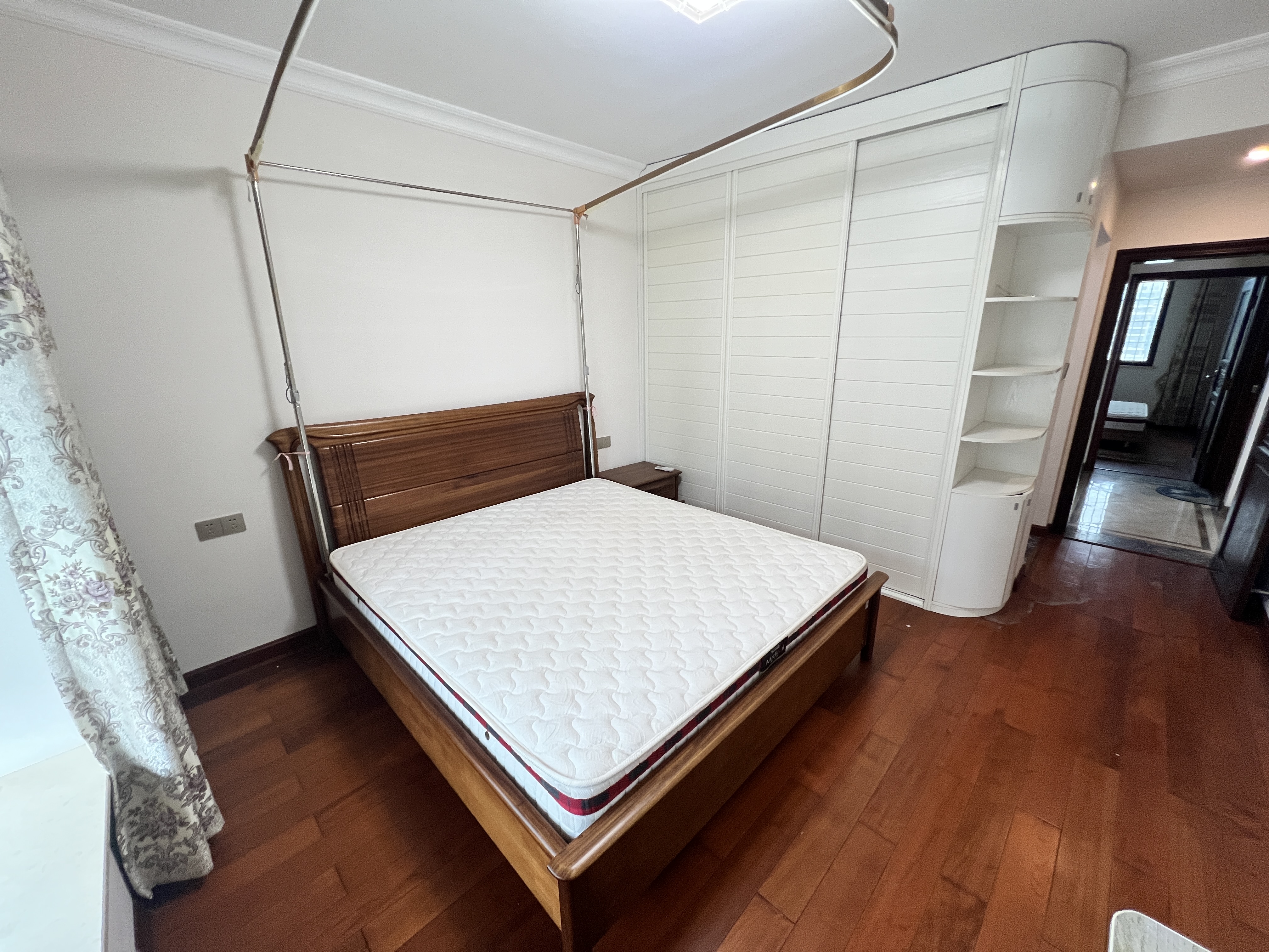 国兴城(B区) 3室2厅2卫 4500.0元/月 国兴城(B区) 3室2厅2卫 4500.0元/月室内图