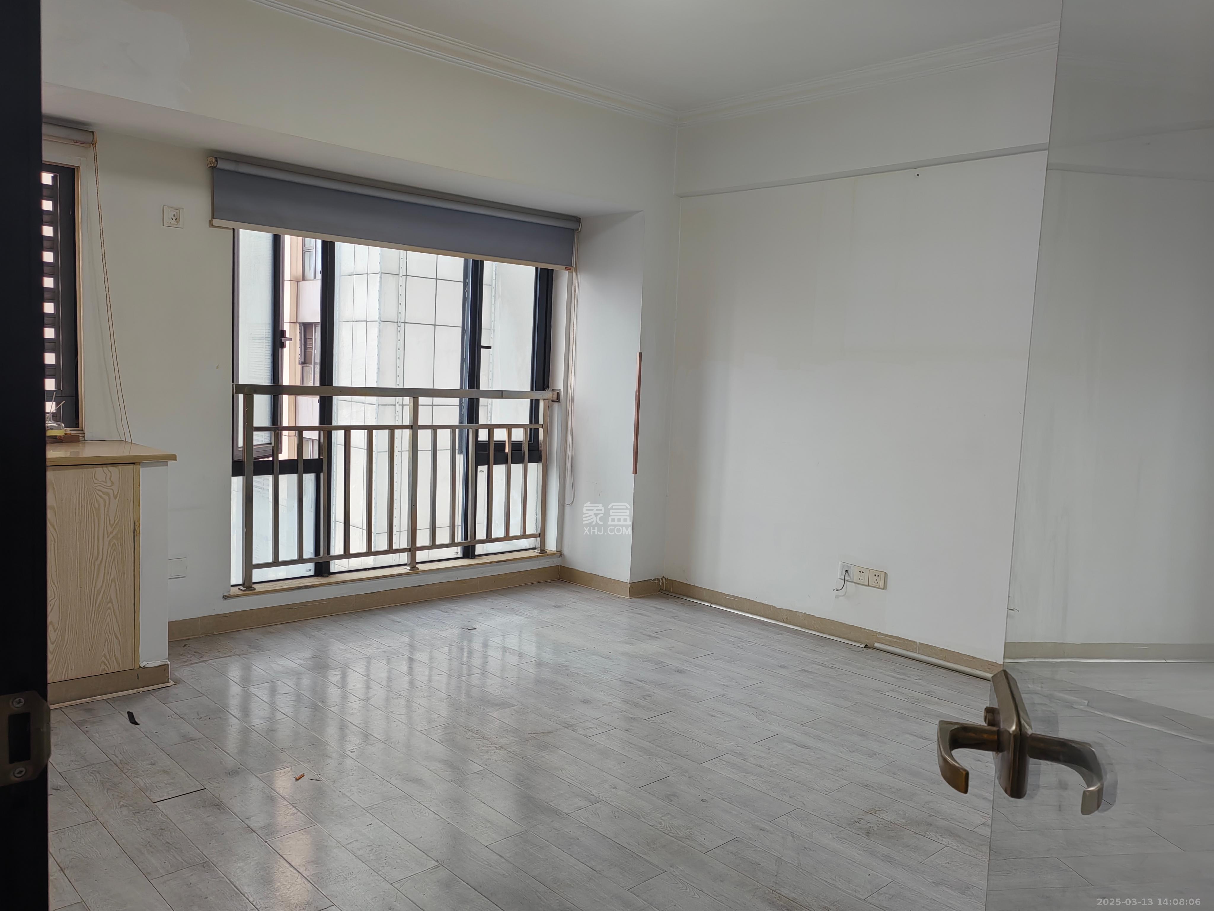 星大峰汇商务楼 1室1厅1卫 2980.0元/月 星大峰汇商务楼 1室1厅1卫 2980.0元/月室内图