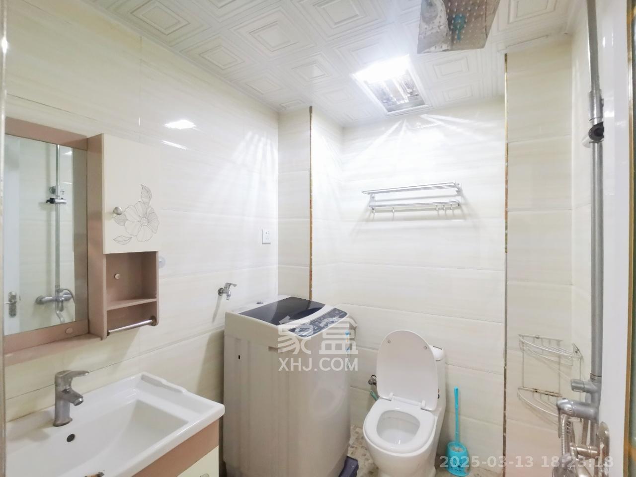 达美D6区  1室1厅1卫   1900.00元/月室内图