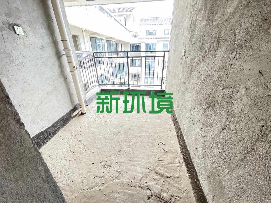欣花苑  5室2厅3卫   97.80万客厅
