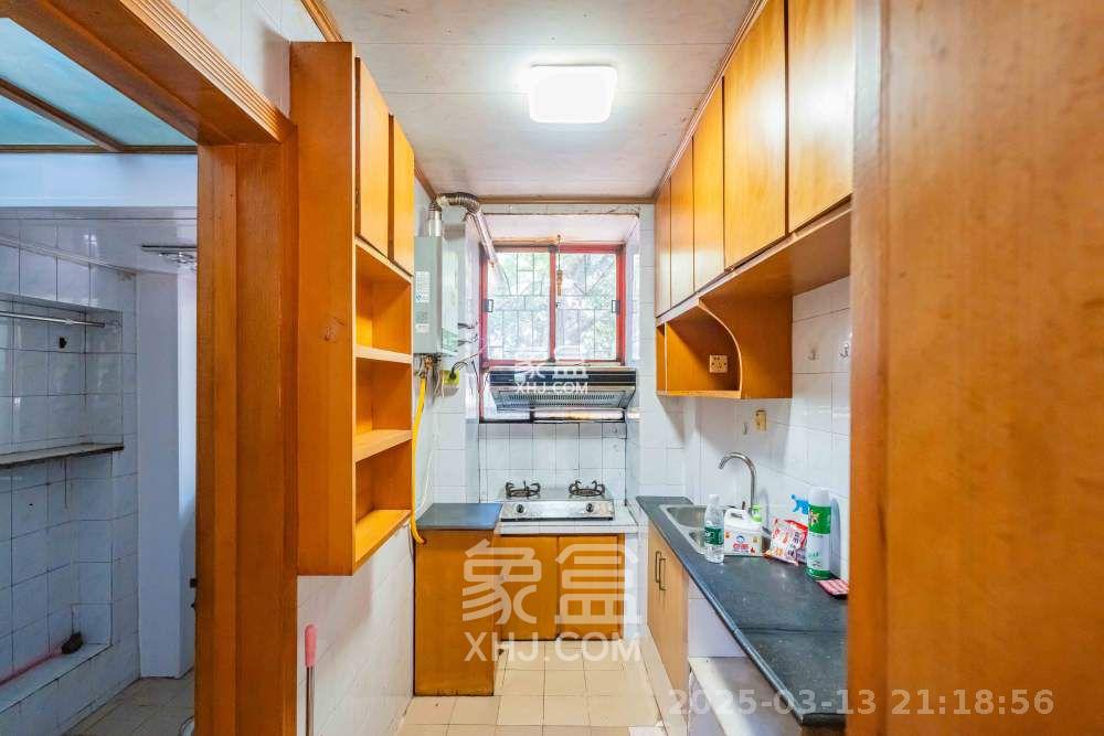 东风路汽电宿舍  1室0厅0卫   1800.00元/月