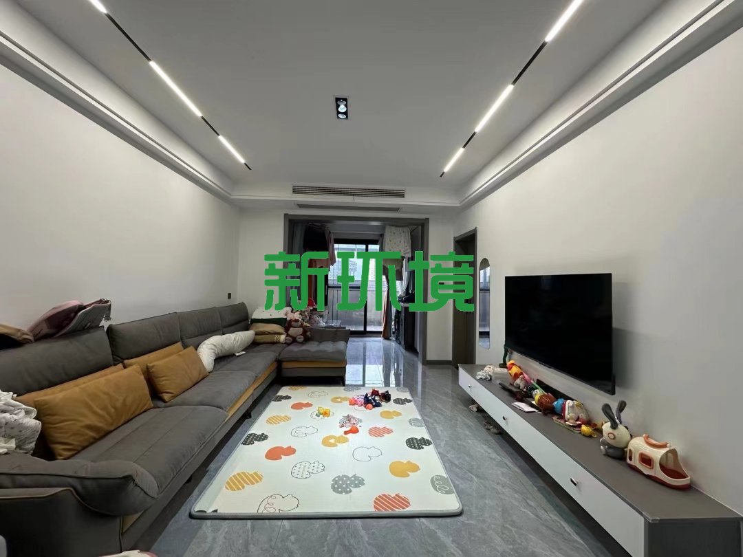 昊天珑璟湾 3室2厅1卫 69.8万 昊天珑璟湾 3室2厅1卫 69.8万客厅