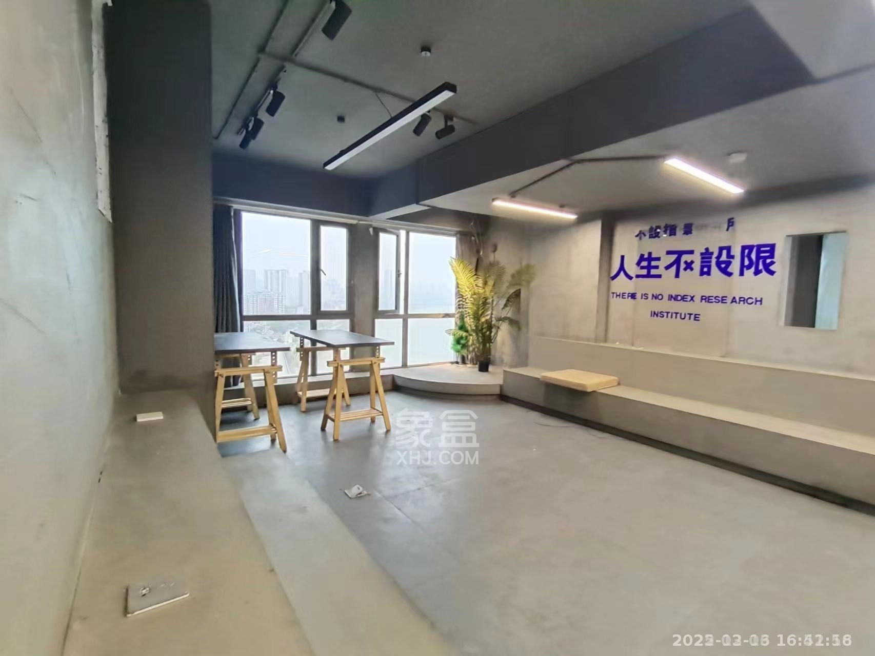 大汉希尔顿 3室2厅2卫 5600.0元/月 大汉希尔顿 3室2厅2卫 5600.0元/月室内图