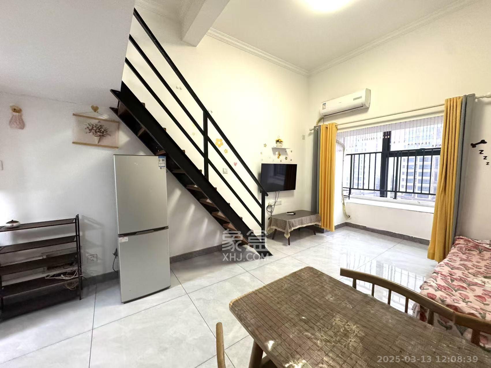 裕天国际商汇中心  1室0厅0卫    1700.0元/月 裕天国际商汇中心  1室0厅0卫    1700.0元/月室内图