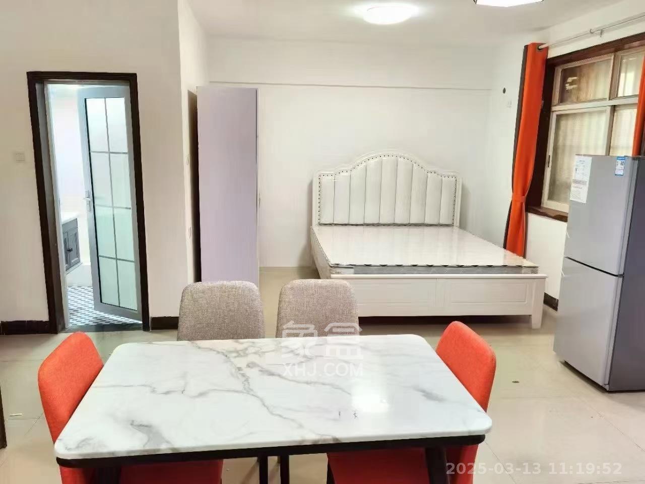 芙蓉公馆  2室1厅1卫    2400.0元/月 芙蓉公馆  2室1厅1卫    2400.0元/月室内图