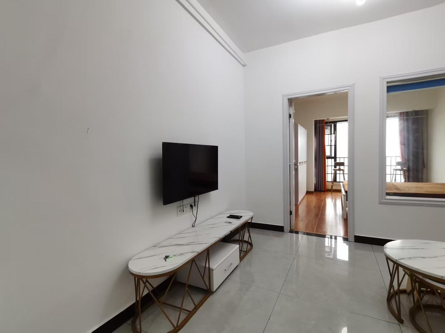 江岸公馆 1室1厅1卫 1500.0元/月 江岸公馆 1室1厅1卫 1500.0元/月室内图