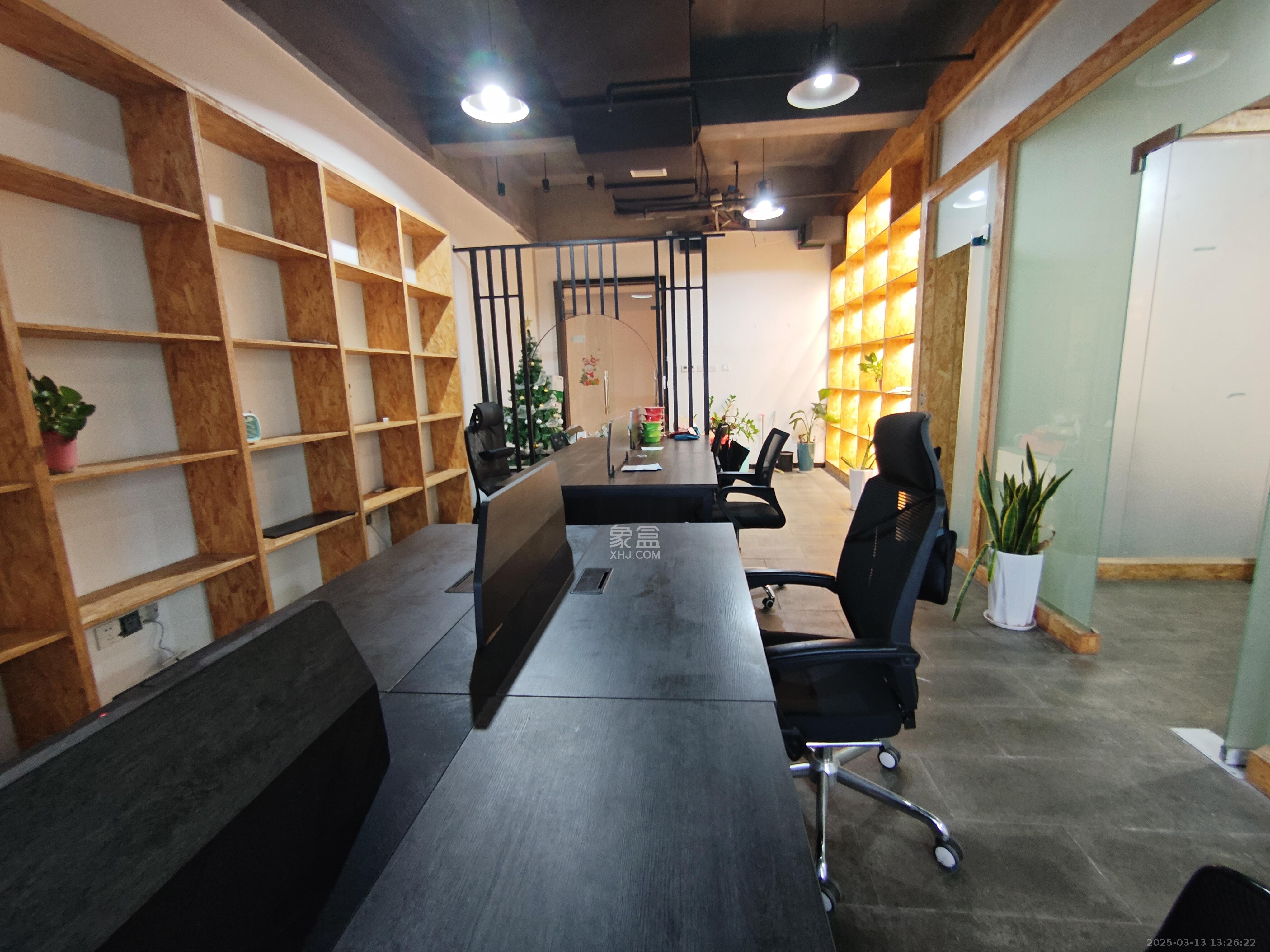 保利麓谷林语I区  1室1厅1卫   5500.00元/月室内图