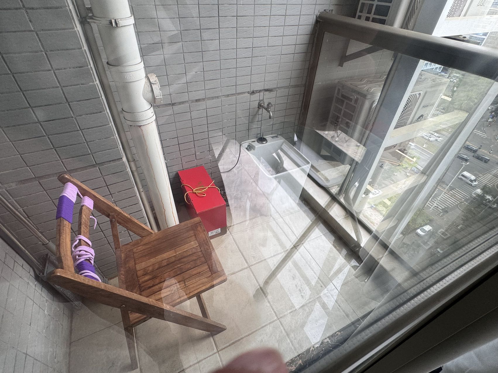 海岸壹号 2室2厅1卫 120.0万 海岸壹号 2室2厅1卫 120.0万客厅