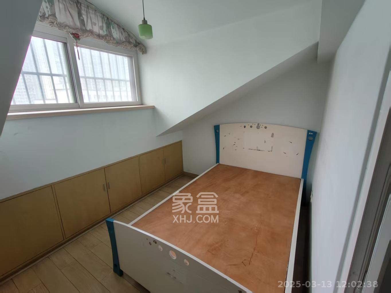 紫薇苑  5室2厅2卫   2400.00元/月室内图