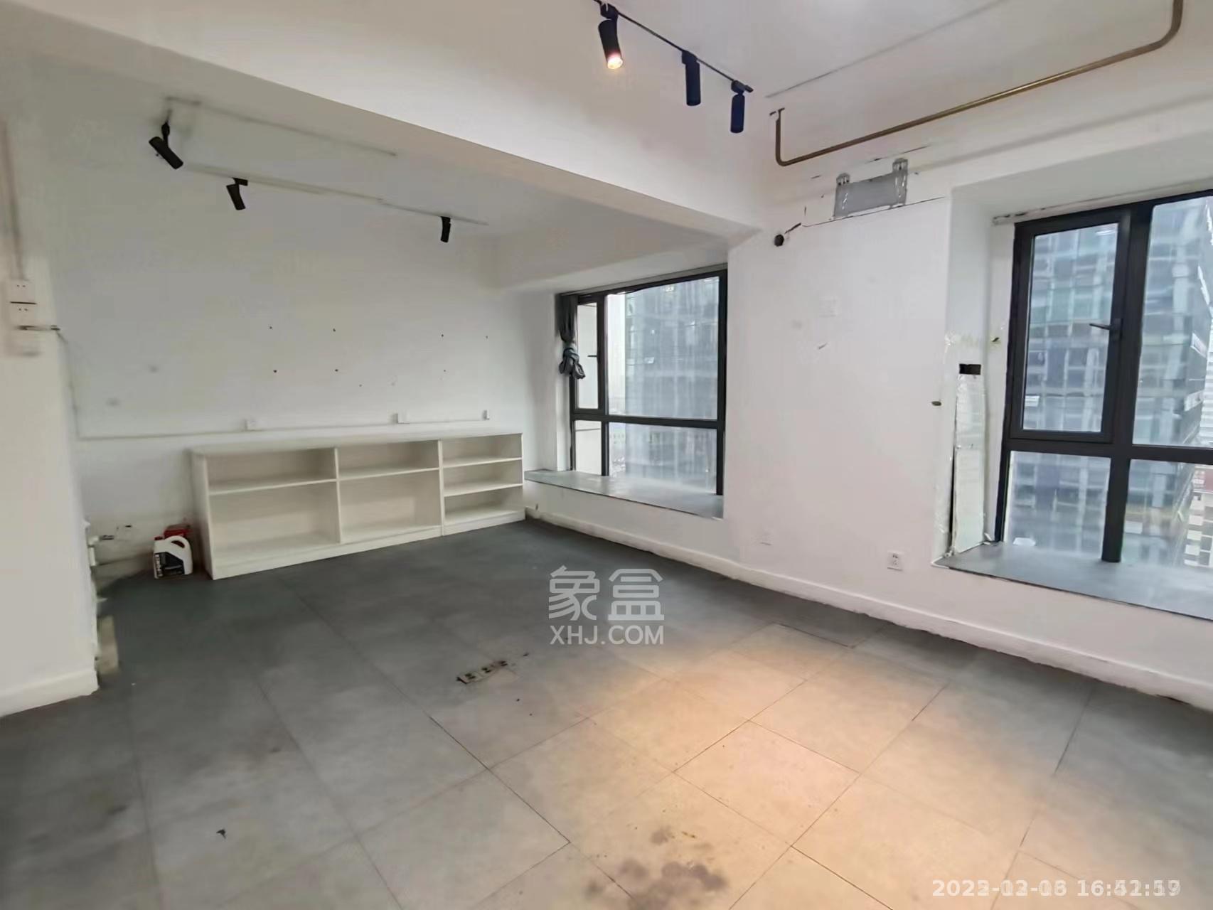 大汉希尔顿 3室2厅2卫 5600.0元/月 大汉希尔顿 3室2厅2卫 5600.0元/月室内图