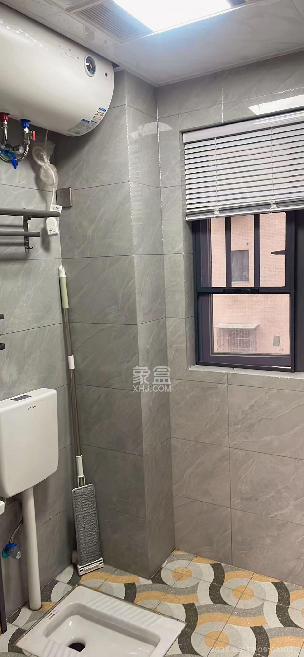 山水新城  2室2厅1卫    1700.0元/月 山水新城  2室2厅1卫    1700.0元/月室内图