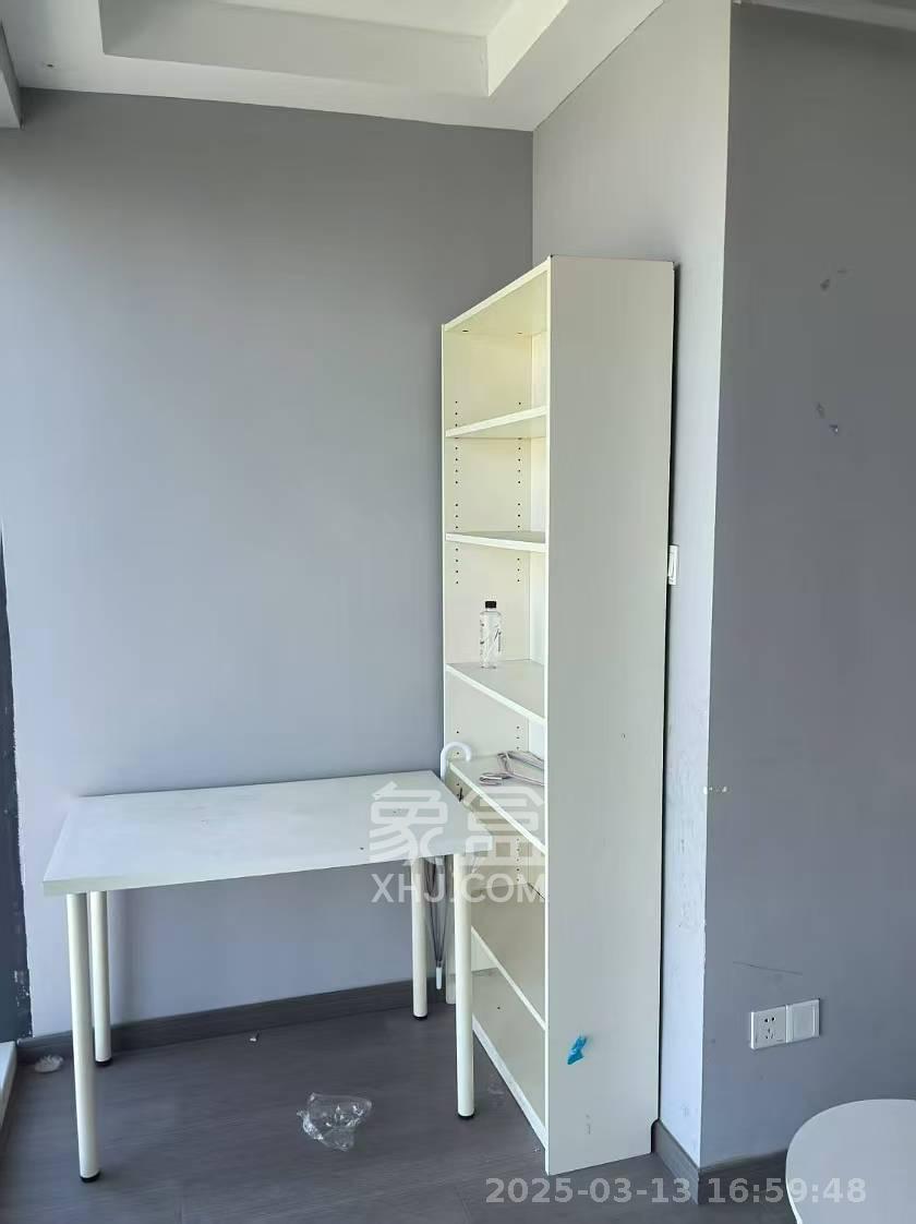 湘潭中心 1室1厅1卫 1100.0元/月 湘潭中心 1室1厅1卫 1100.0元/月室内图