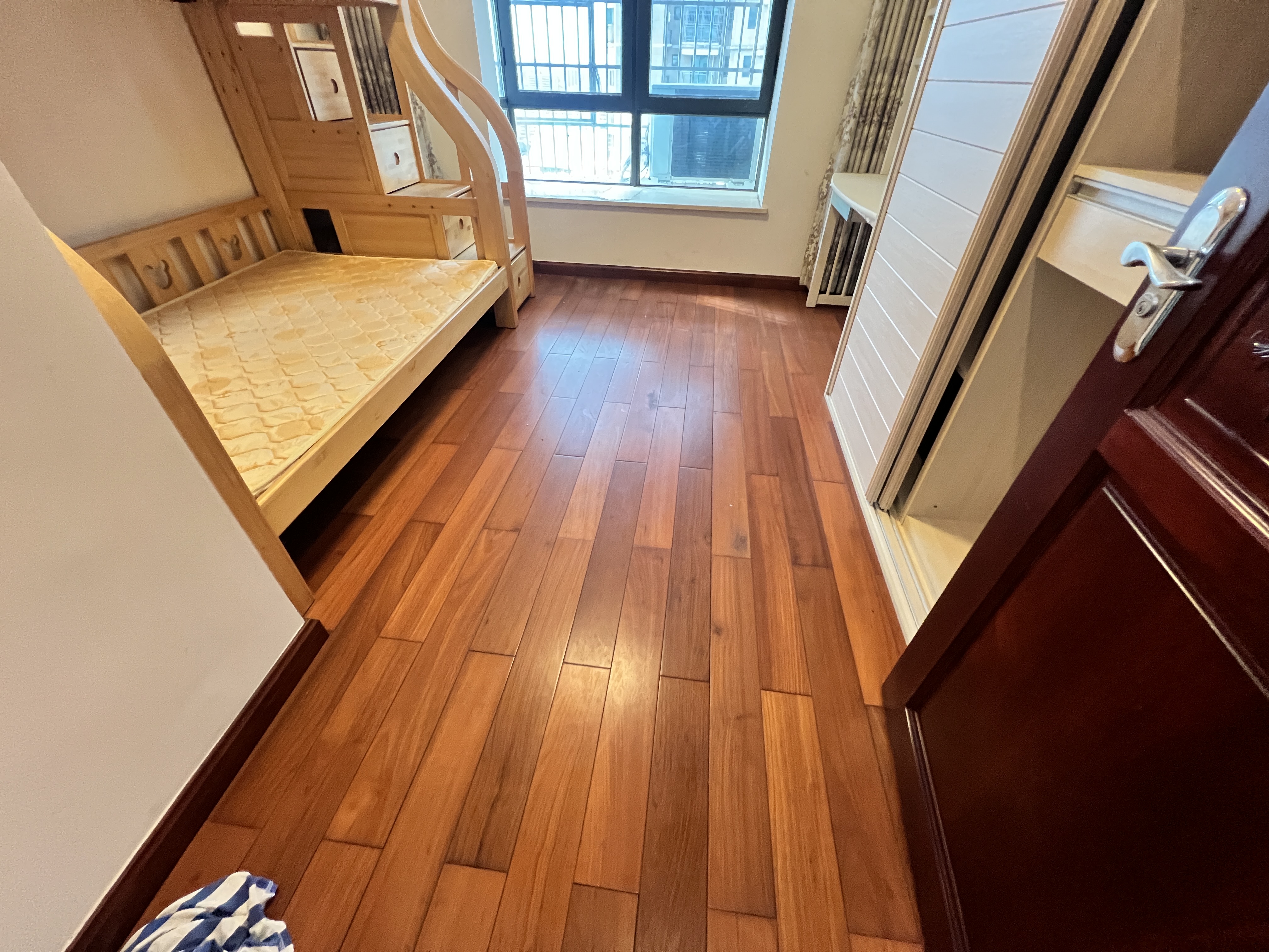 国兴城(B区) 3室2厅2卫 4500.0元/月 国兴城(B区) 3室2厅2卫 4500.0元/月室内图