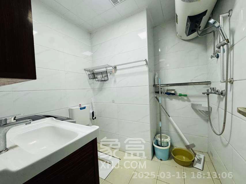 荣悦台  1室1厅1卫    2100.0元/月室内图