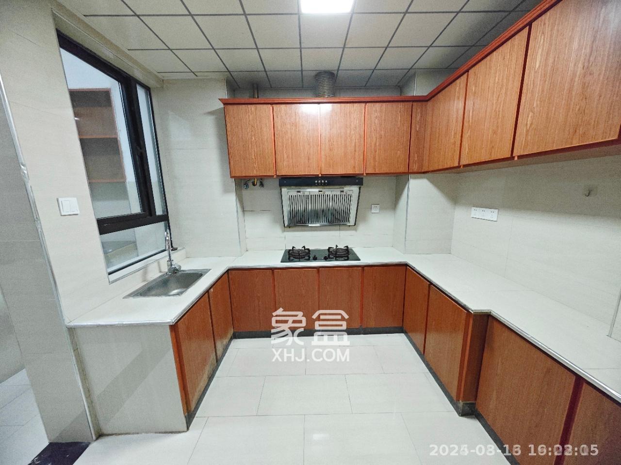 长大卧琥 3室2厅2卫 2600.0元/月 长大卧琥 3室2厅2卫 2600.0元/月室内图