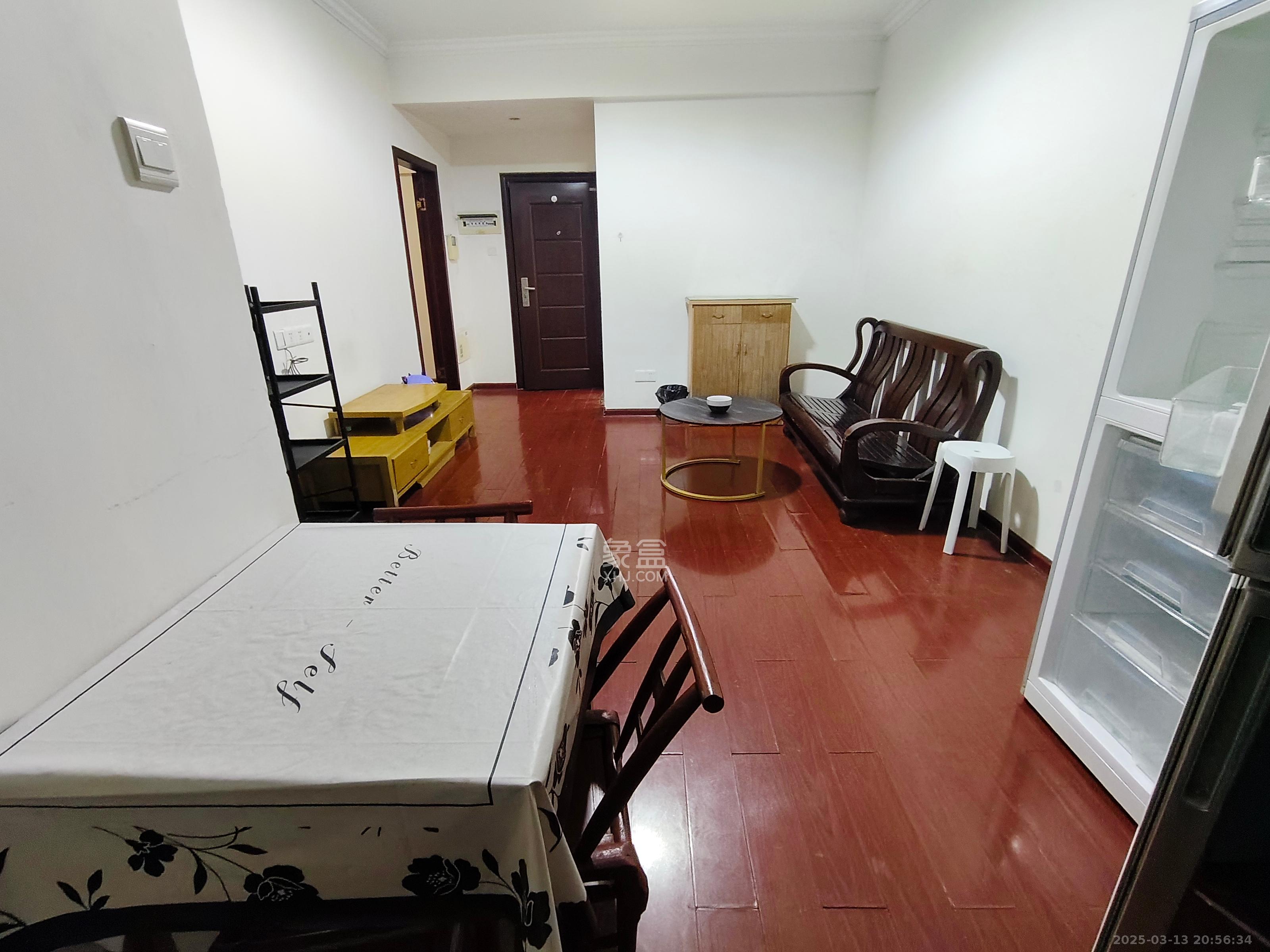 西铁馨寓(西铁领寓) 2室1厅1卫 1600.0元/月 西铁馨寓(西铁领寓) 2室1厅1卫 1600.0元/月室内图