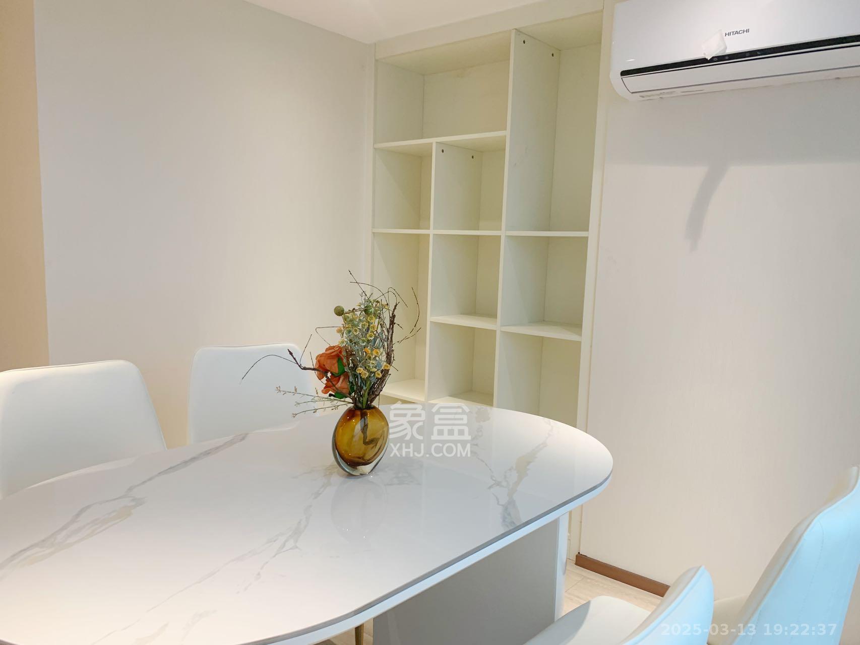 华远华时代 4室2厅1卫 5000.0元/月 华远华时代 4室2厅1卫 5000.0元/月室内图