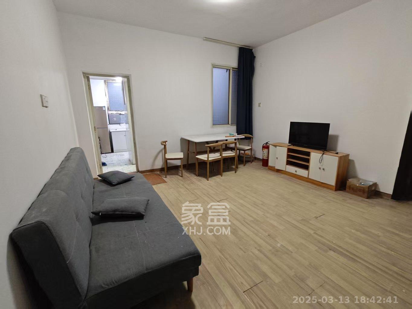 长坡社区  2室1厅1卫    1400.0元/月 长坡社区  2室1厅1卫    1400.0元/月室内图