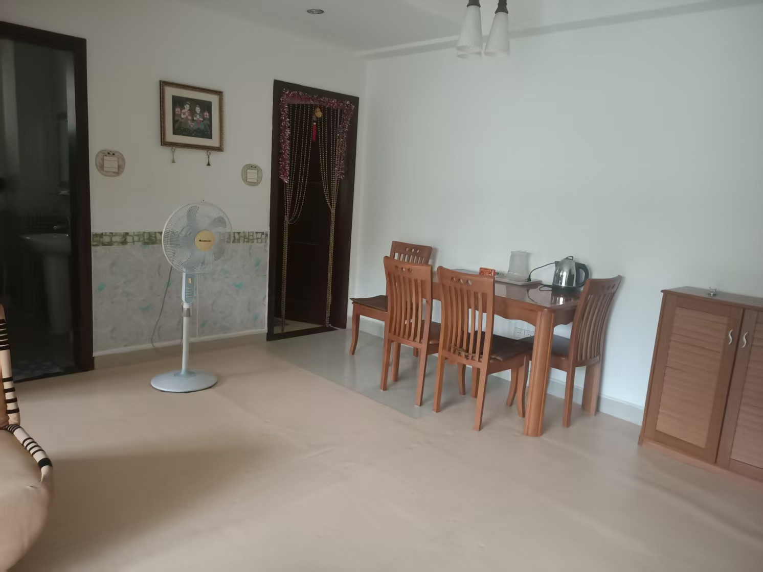 水岸兰亭 2室1厅1卫 70.0万 水岸兰亭 2室1厅1卫 70.0万客厅