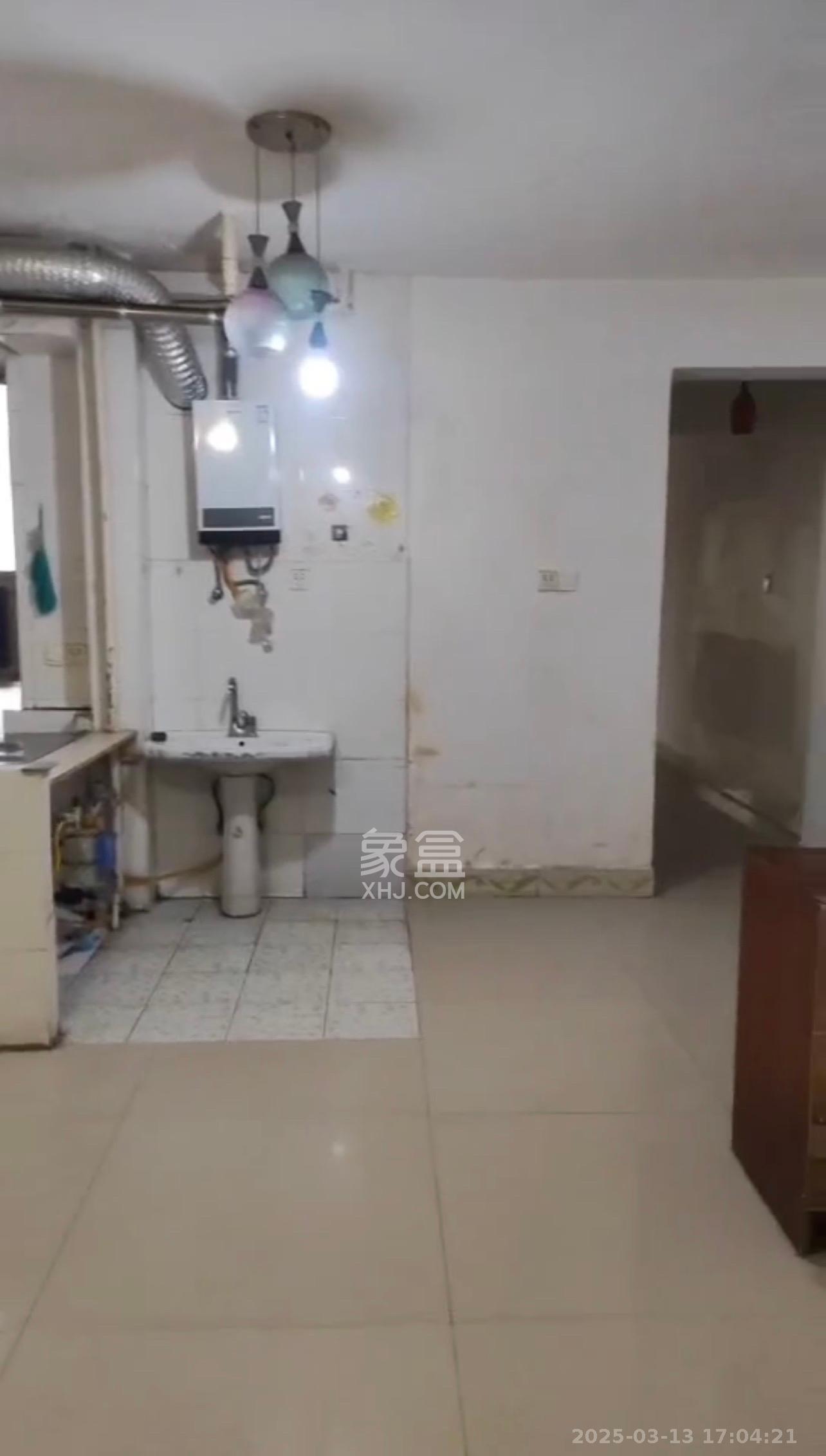 芙蓉蓉苑  1室1厅1卫    2600.0元/月 芙蓉蓉苑  1室1厅1卫    2600.0元/月室内图