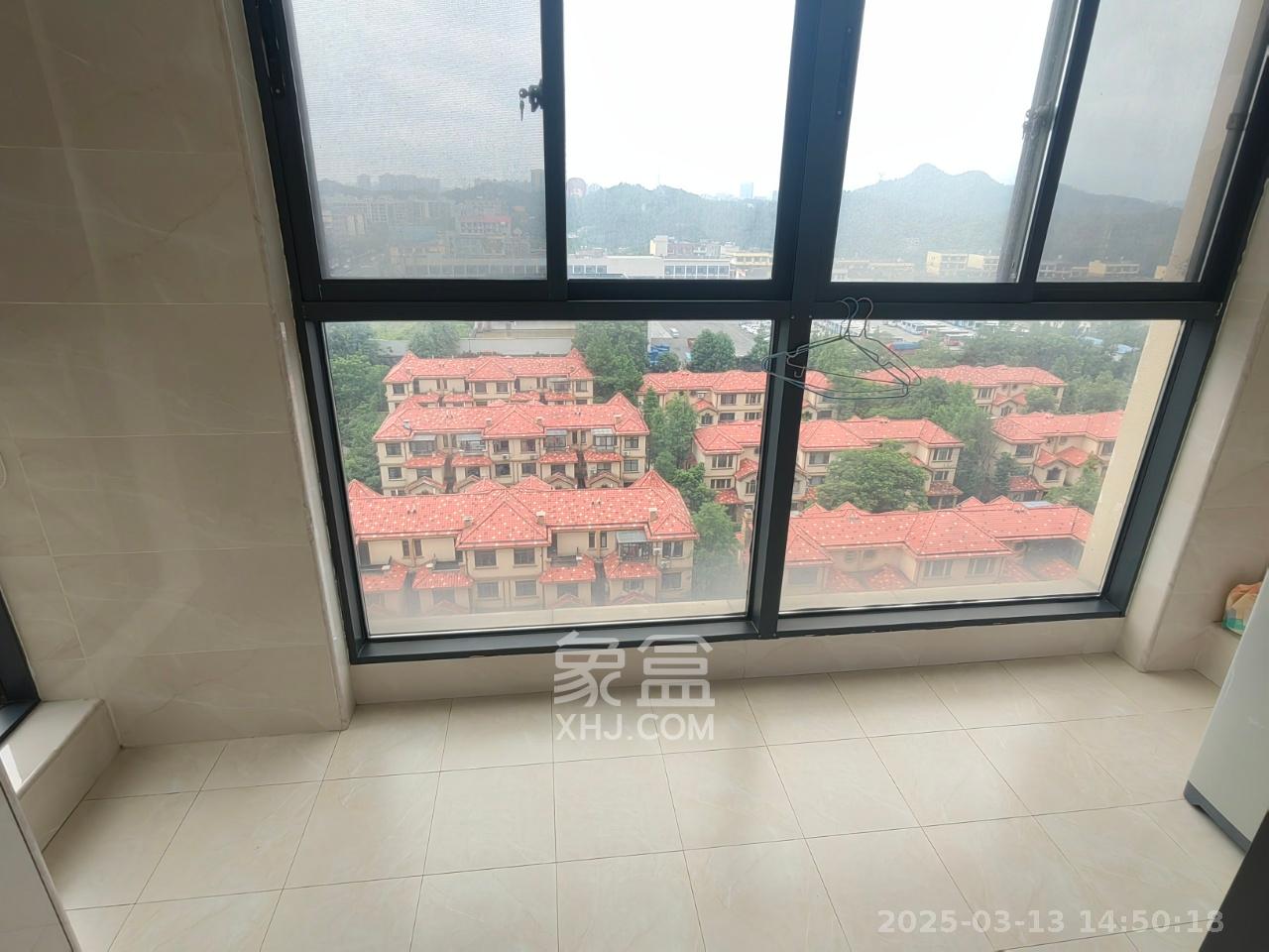 中粮鸿云  3室2厅1卫   1850.00元/月室内图