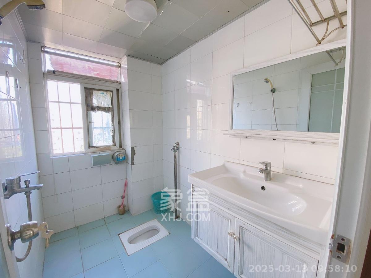 金碧文华  2室1厅1卫    2400.0元/月 金碧文华  2室1厅1卫    2400.0元/月室内图