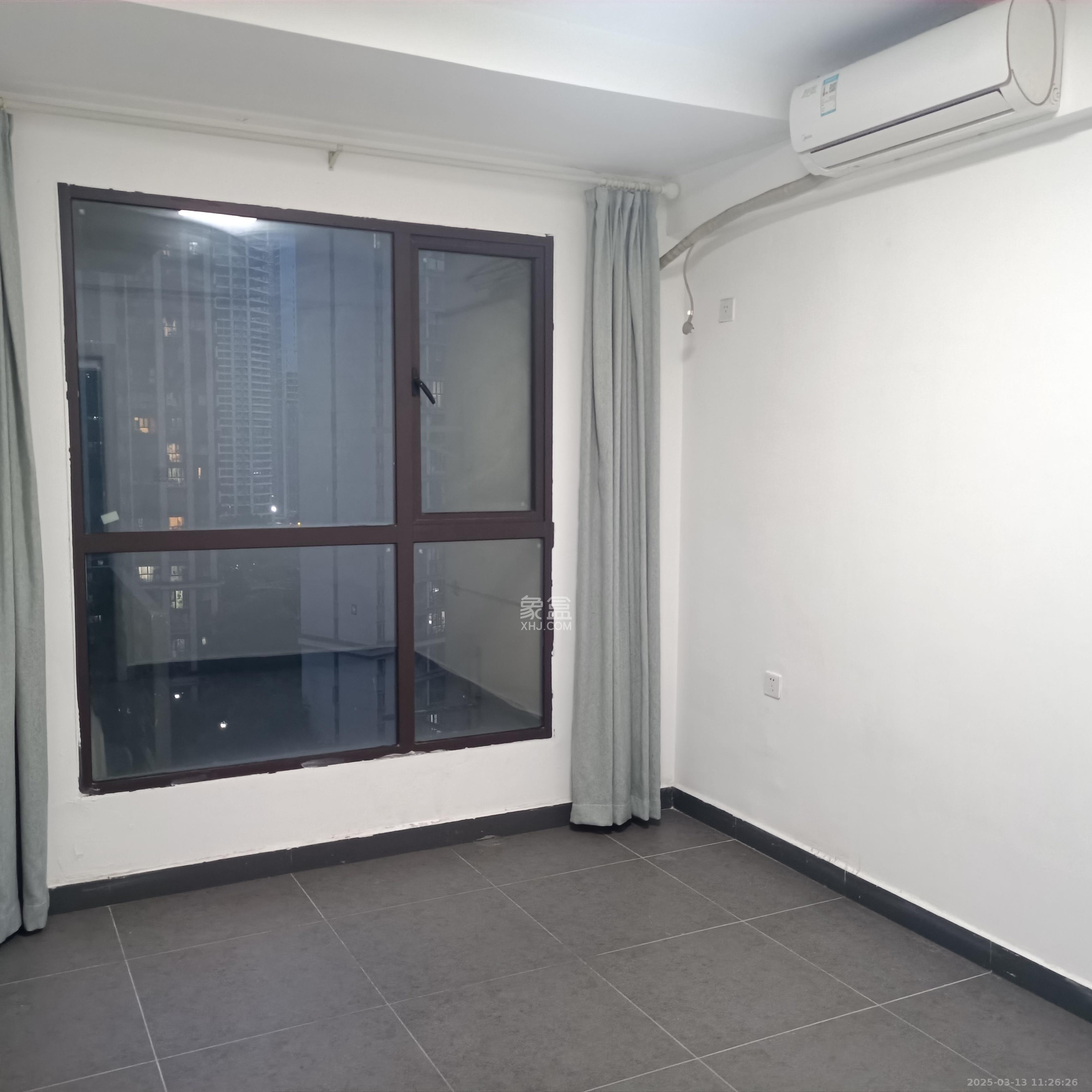 和泓梅溪四季  4室2厅2卫    2800.0元/月 和泓梅溪四季  4室2厅2卫    2800.0元/月室内图