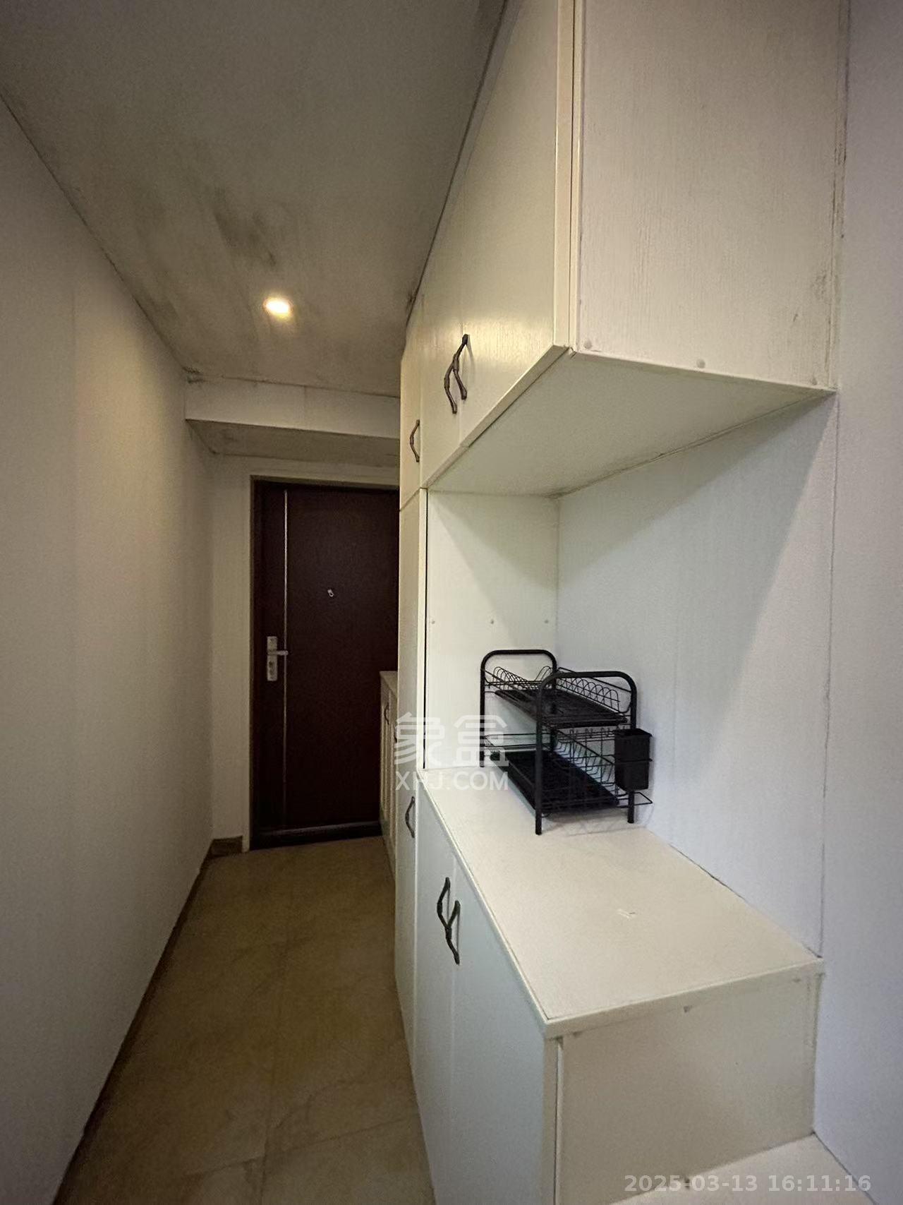 达美D6区  1室1厅1卫   1300.00元/月