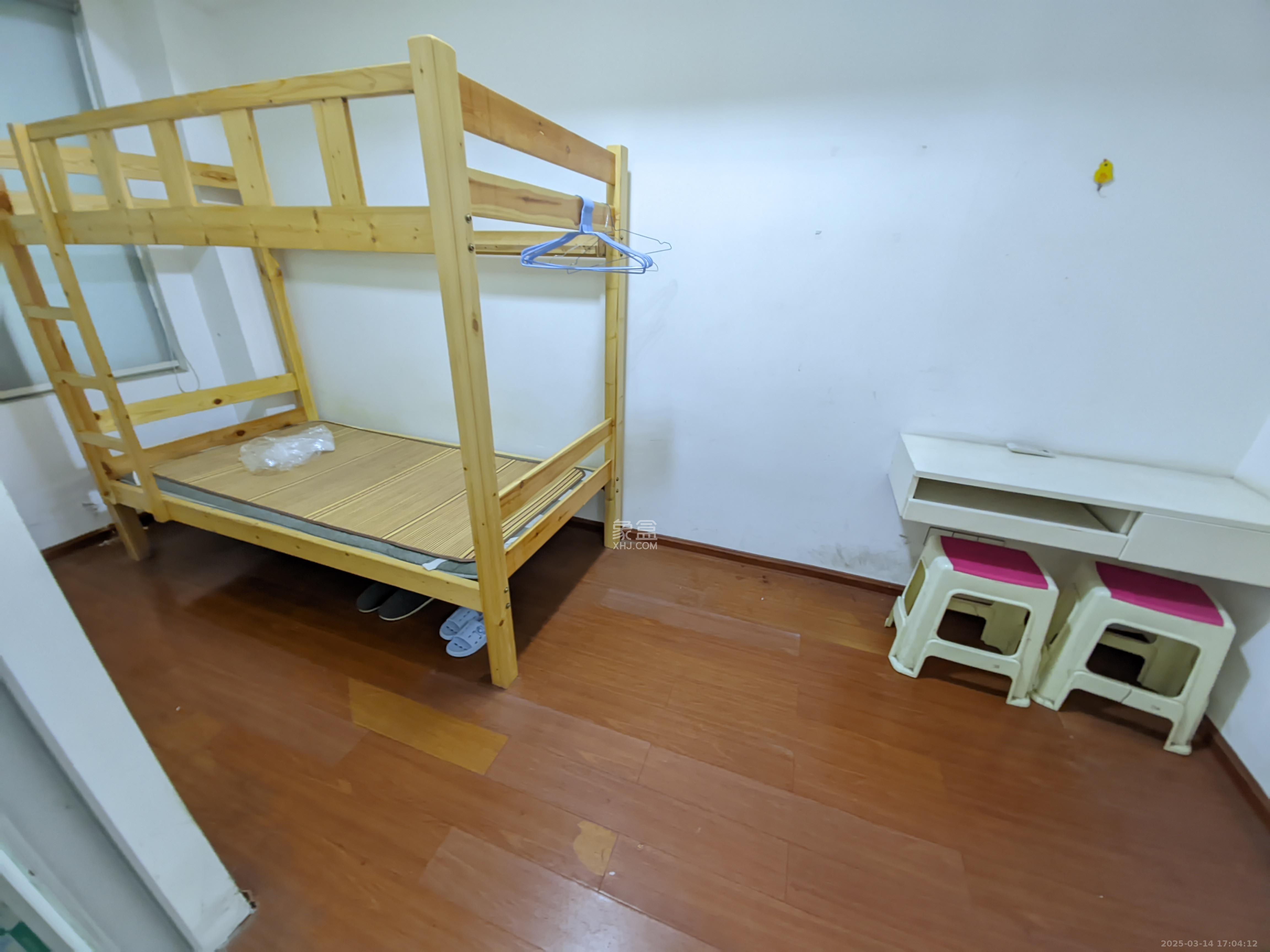 上河国际C区  3室2厅2卫   2900.00元/月室内图