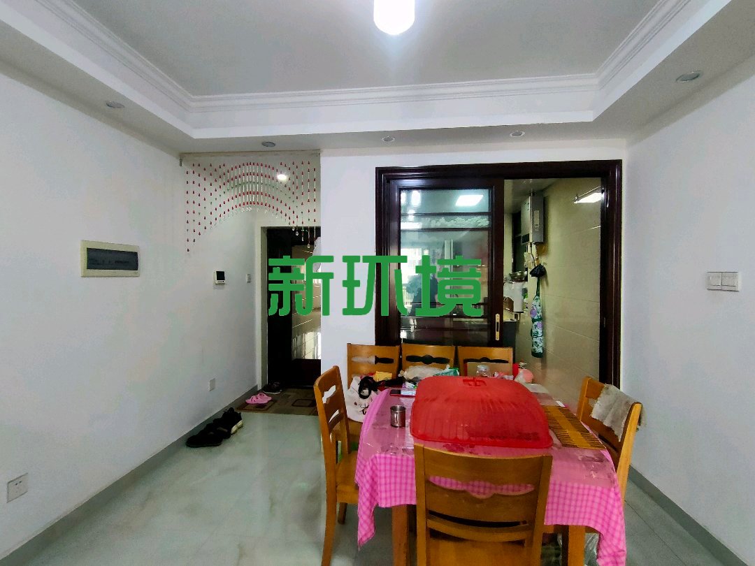 玉恒龙岸小区 3室2厅2卫 76.00万 玉恒龙岸小区 3室2厅2卫 76.00万客厅