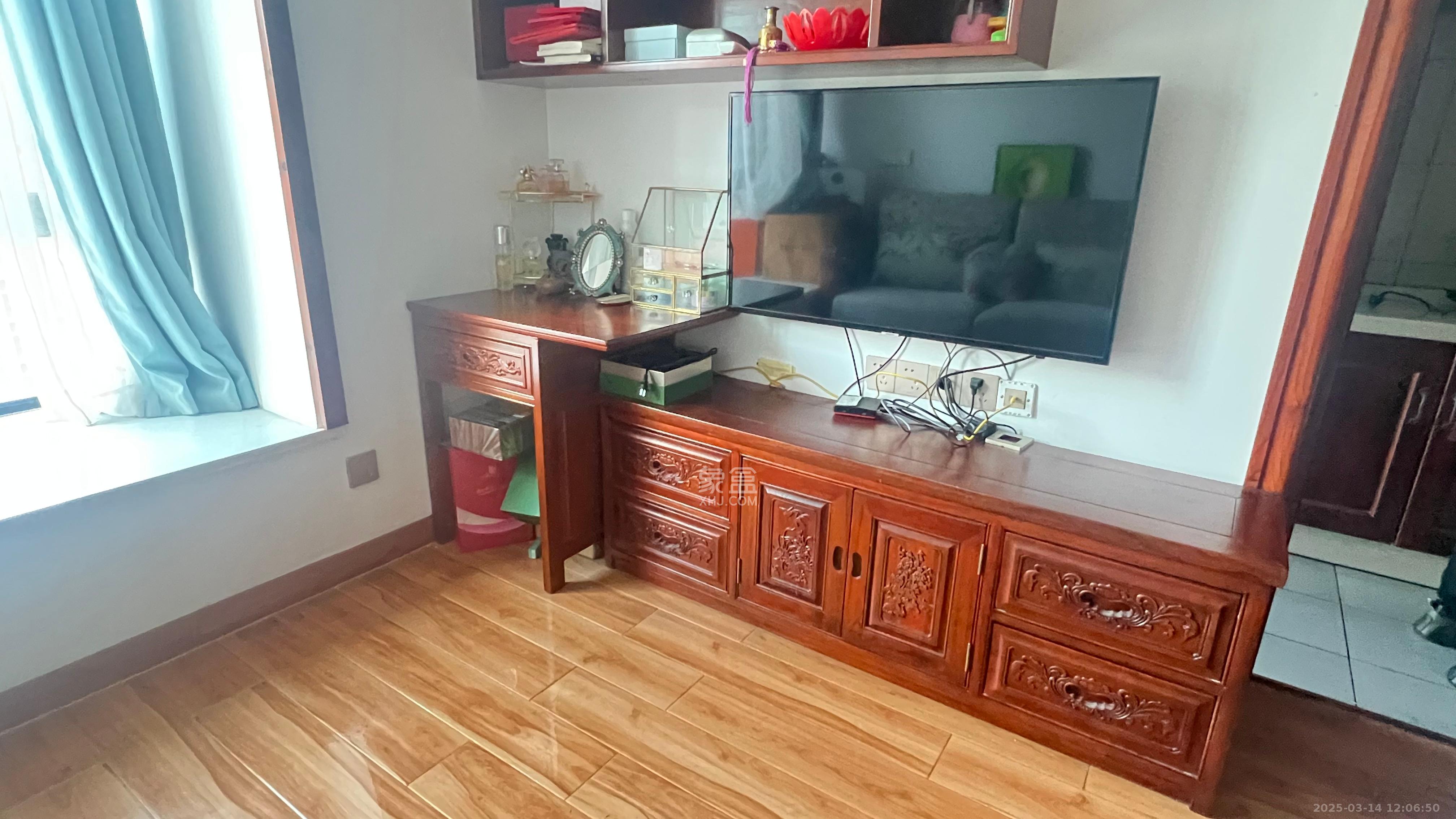 荣悦台  1室1厅1卫    2800.0元/月 荣悦台  1室1厅1卫    2800.0元/月室内图