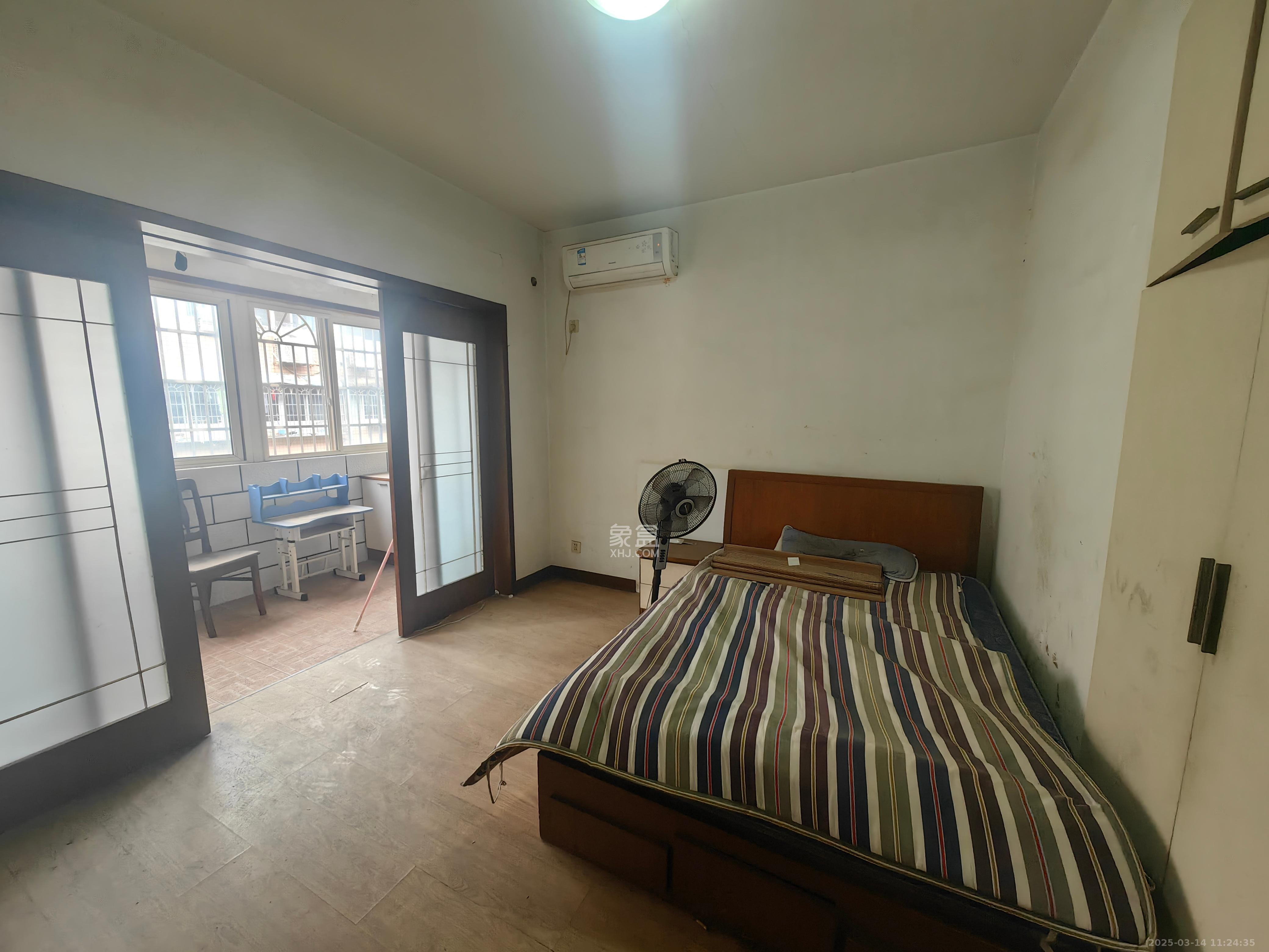 鑫天花园 3室2厅1卫 2500.0元/月 鑫天花园 3室2厅1卫 2500.0元/月室内图