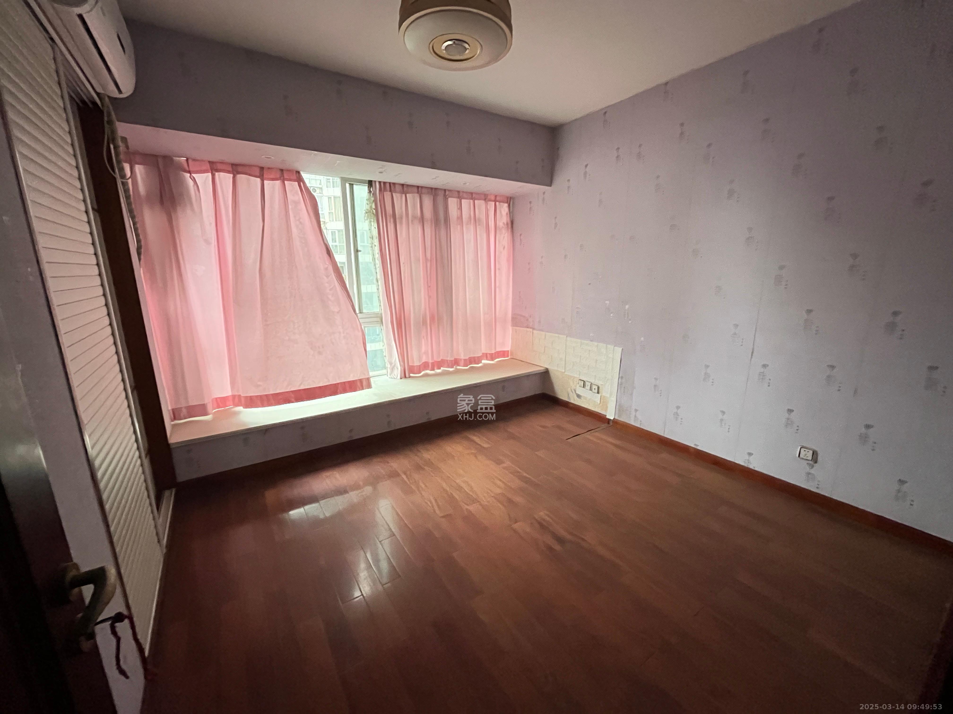 新世纪花苑  4室2厅2卫    4200.0元/月 新世纪花苑  4室2厅2卫    4200.0元/月室内图