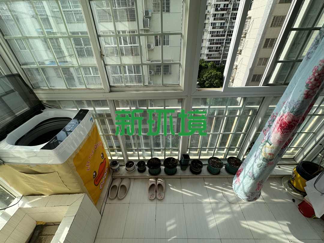 民安家园二期  3室2厅2卫   46.00万客厅