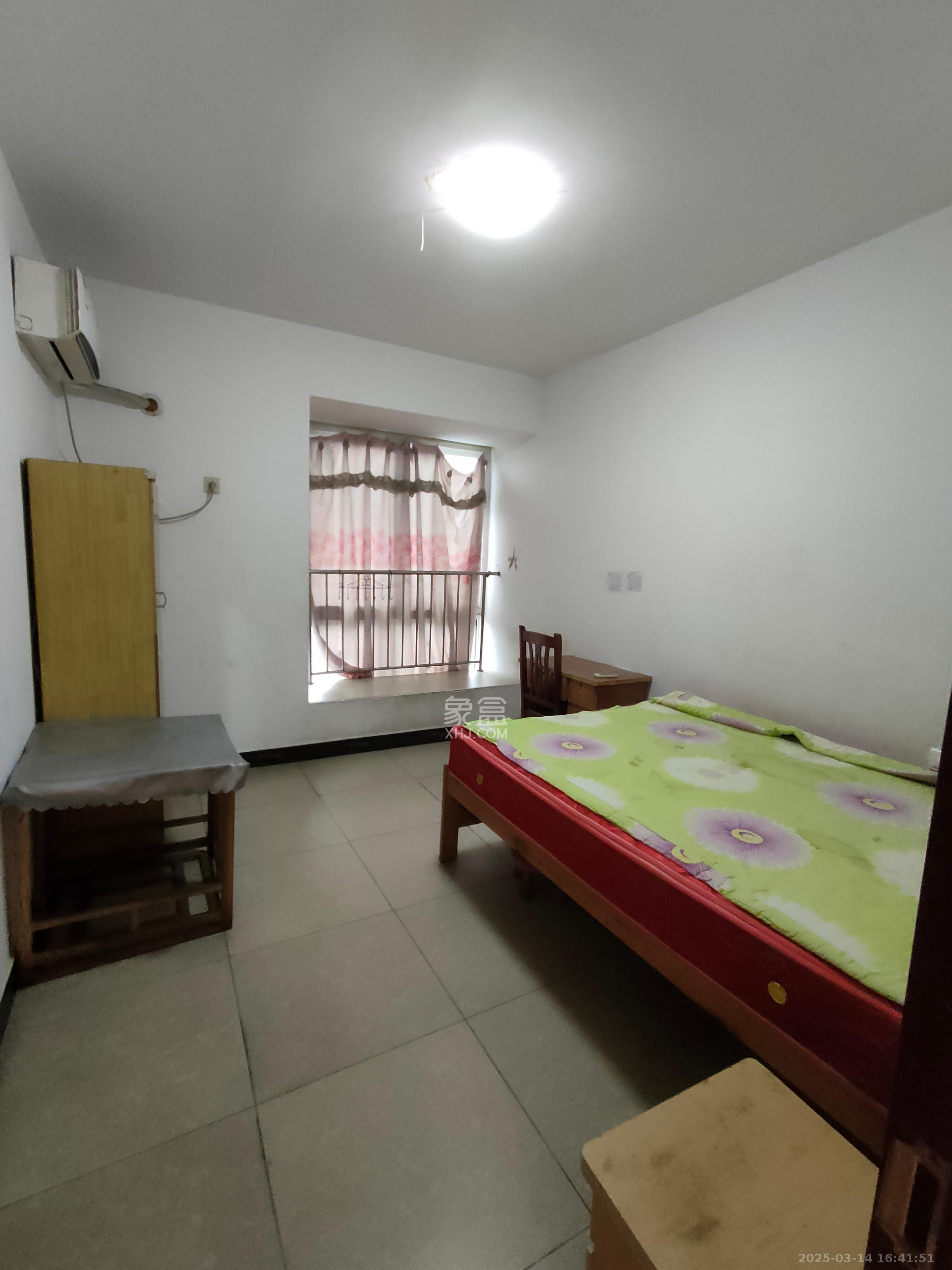 爵士湘 2室2厅1卫 1400.0元/月 爵士湘 2室2厅1卫 1400.0元/月室内图