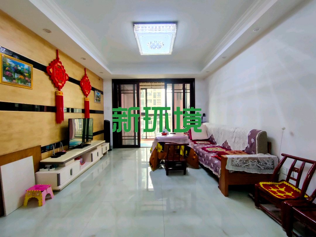 玉恒龙岸小区 3室2厅2卫 76.00万 玉恒龙岸小区 3室2厅2卫 76.00万客厅