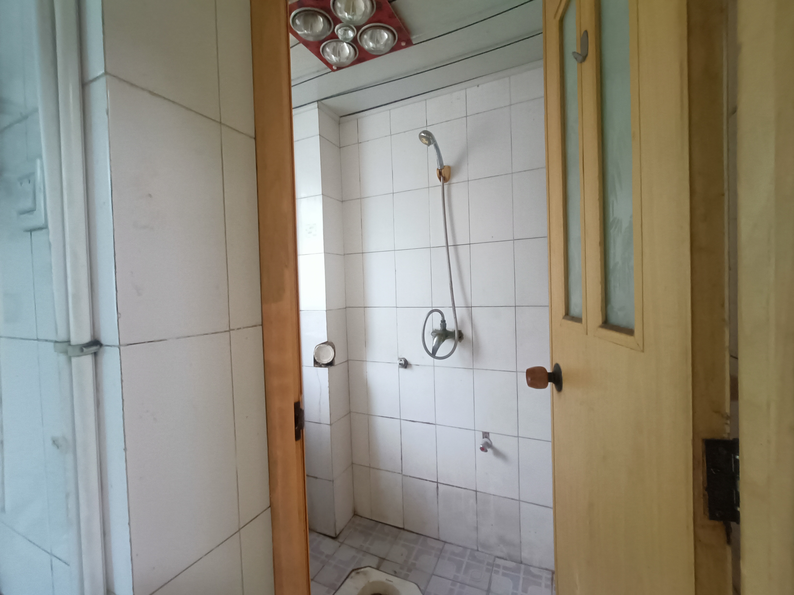 市商业局家属楼  2室1厅1卫    28.8万 市商业局家属楼  2室1厅1卫    28.8万客厅