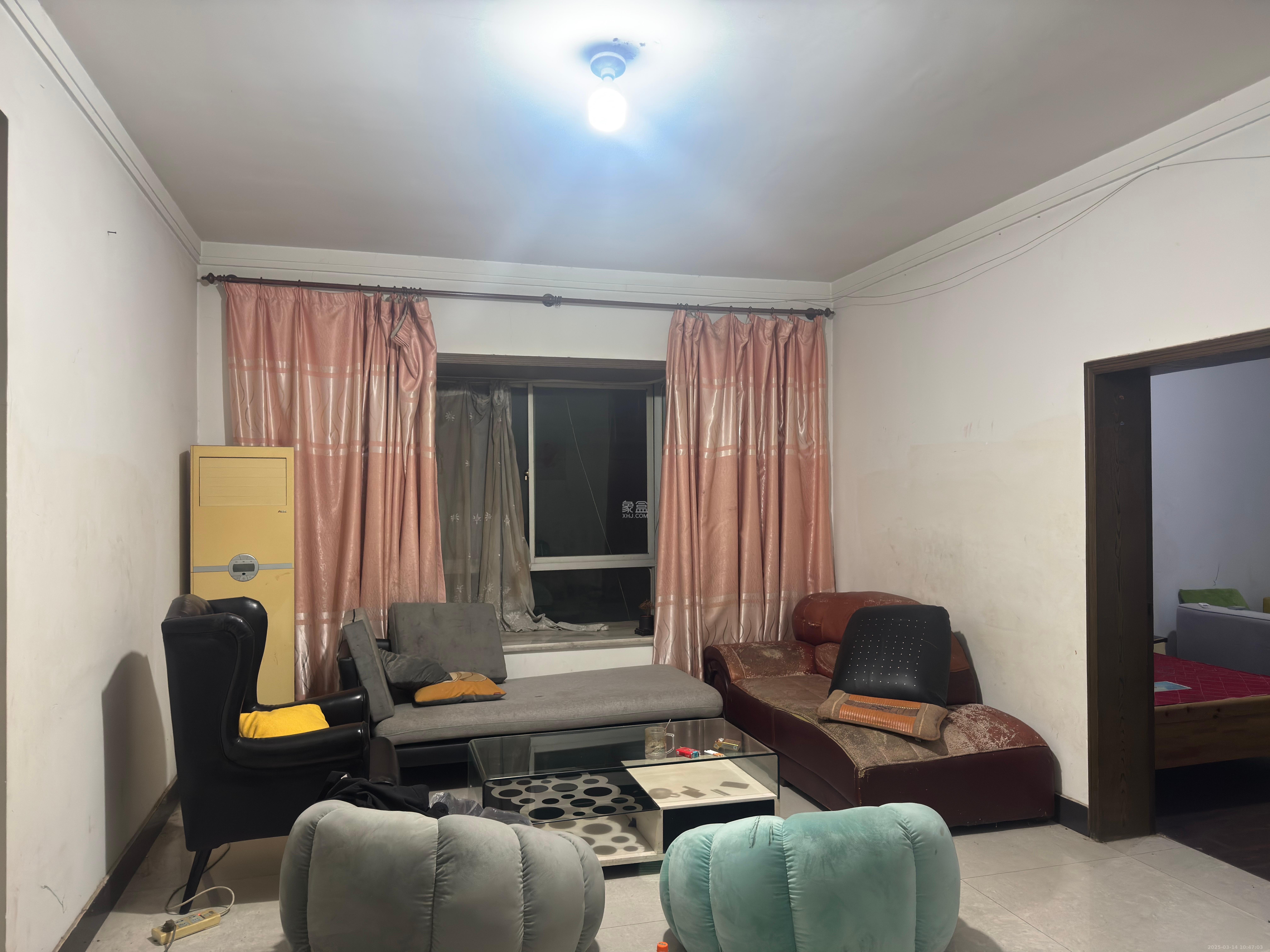 中南汽车世界 3室2厅1卫 1200.0元/月 中南汽车世界 3室2厅1卫 1200.0元/月室内图