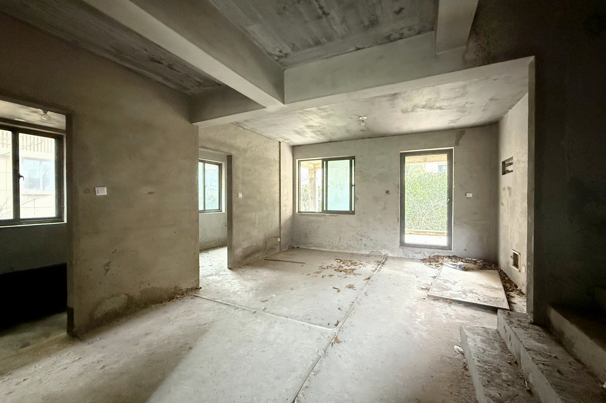 澳海澜庭 4室2厅2卫 103.0万 澳海澜庭 4室2厅2卫 103.0万客厅