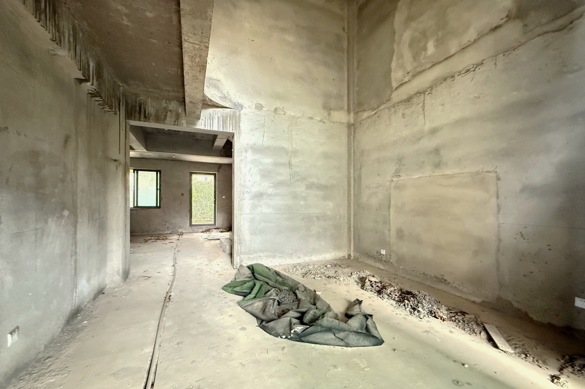 澳海澜庭 4室2厅2卫 103.0万 澳海澜庭 4室2厅2卫 103.0万客厅