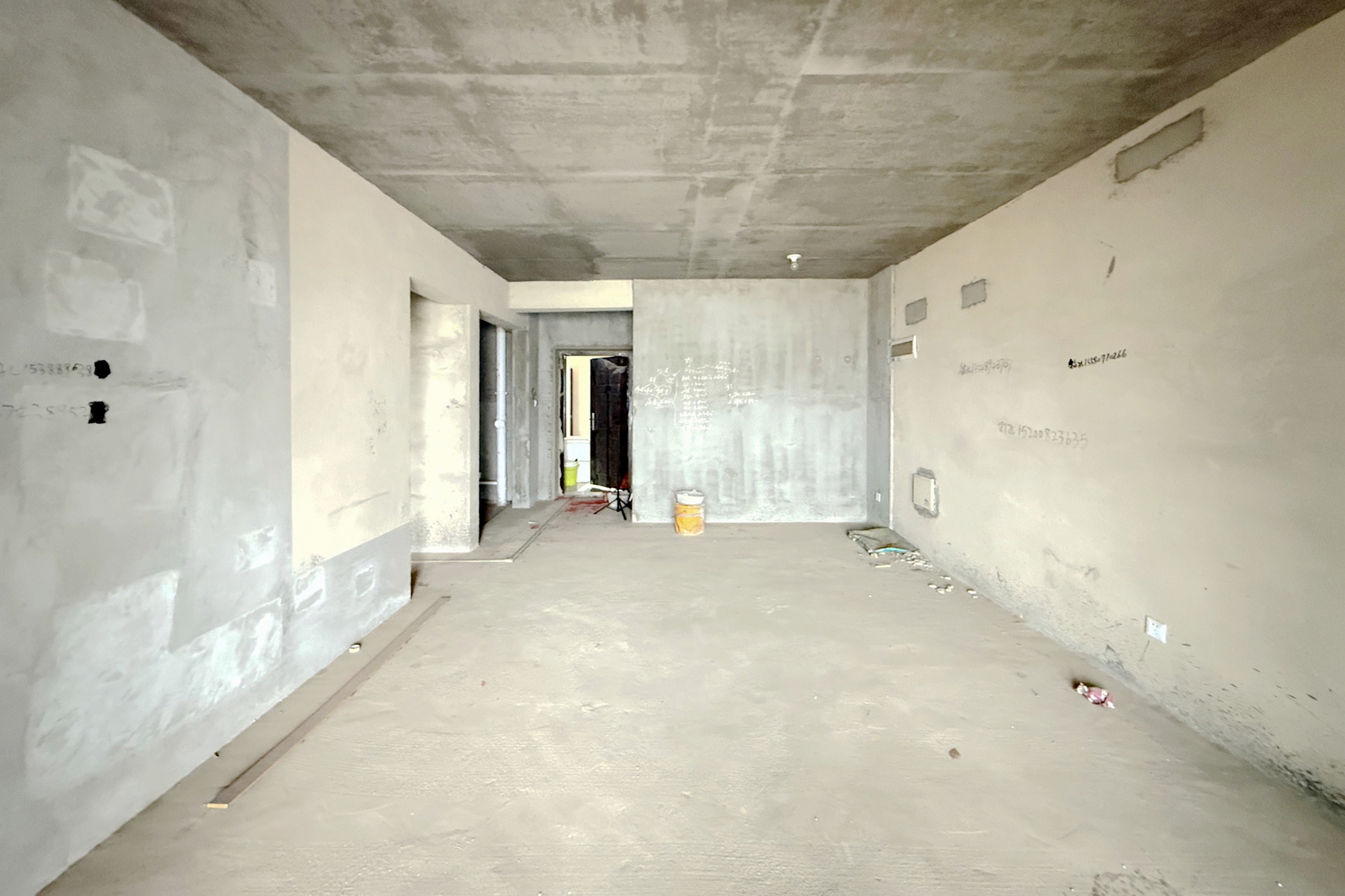 澳海谷山府 3室2厅2卫 70.0万 澳海谷山府 3室2厅2卫 70.0万客厅