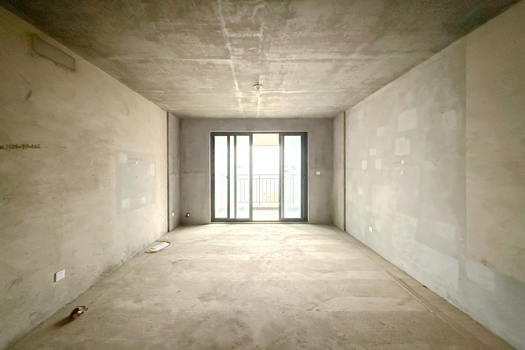 澳海谷山府 3室2厅2卫 70.0万 澳海谷山府 3室2厅2卫 70.0万客厅