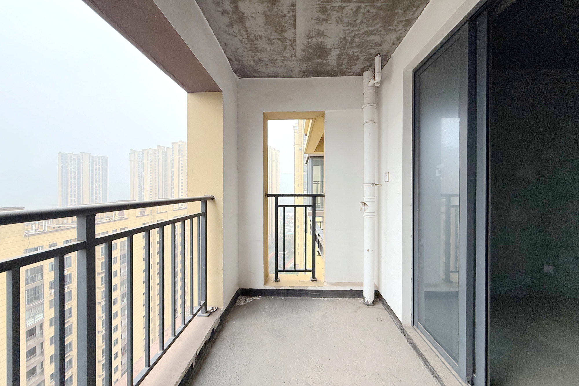 澳海谷山府 3室2厅2卫 70.0万 澳海谷山府 3室2厅2卫 70.0万阳台