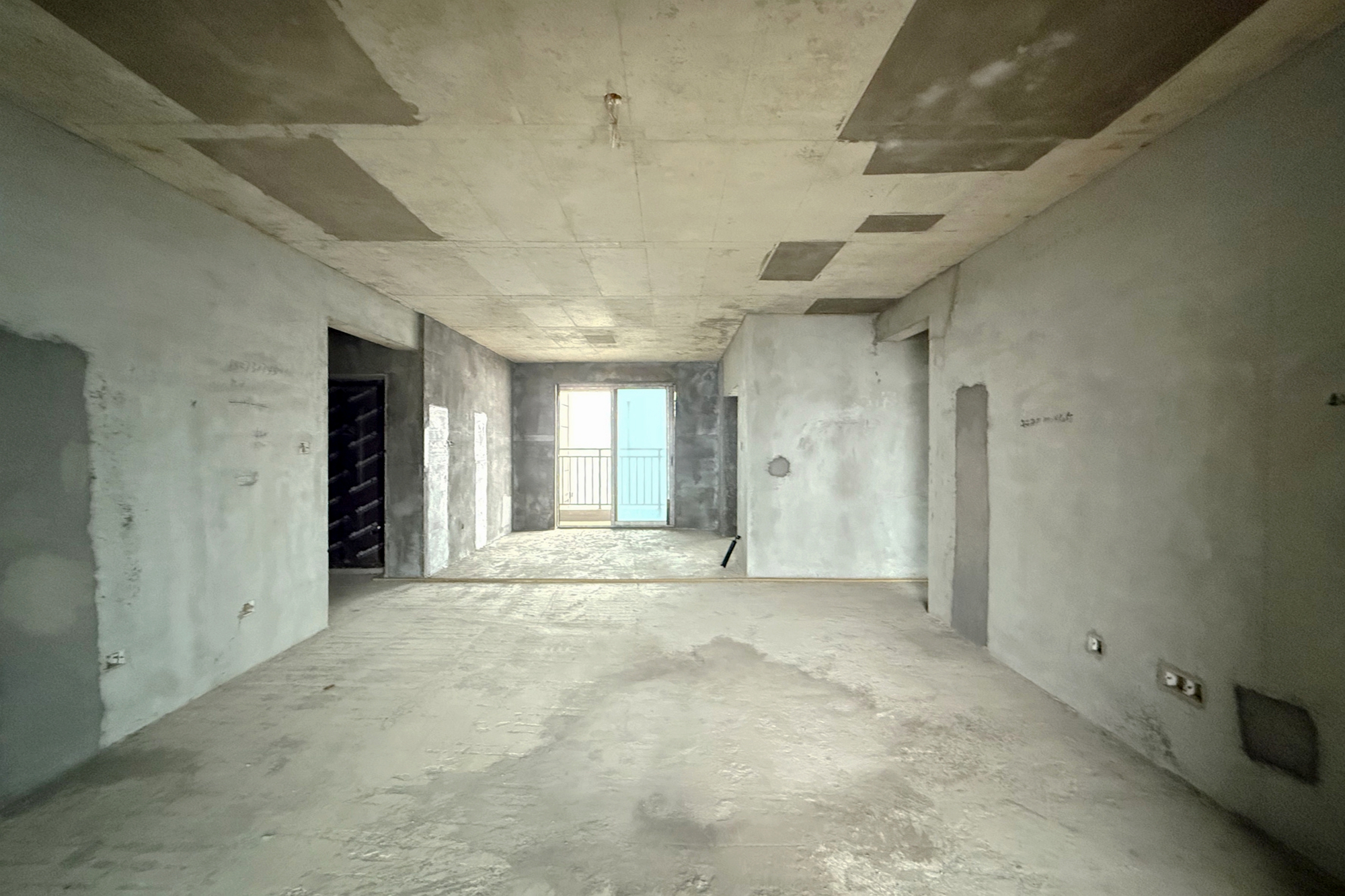 大汉汉府一期 5室2厅2卫 79.8万 大汉汉府一期 5室2厅2卫 79.8万客厅