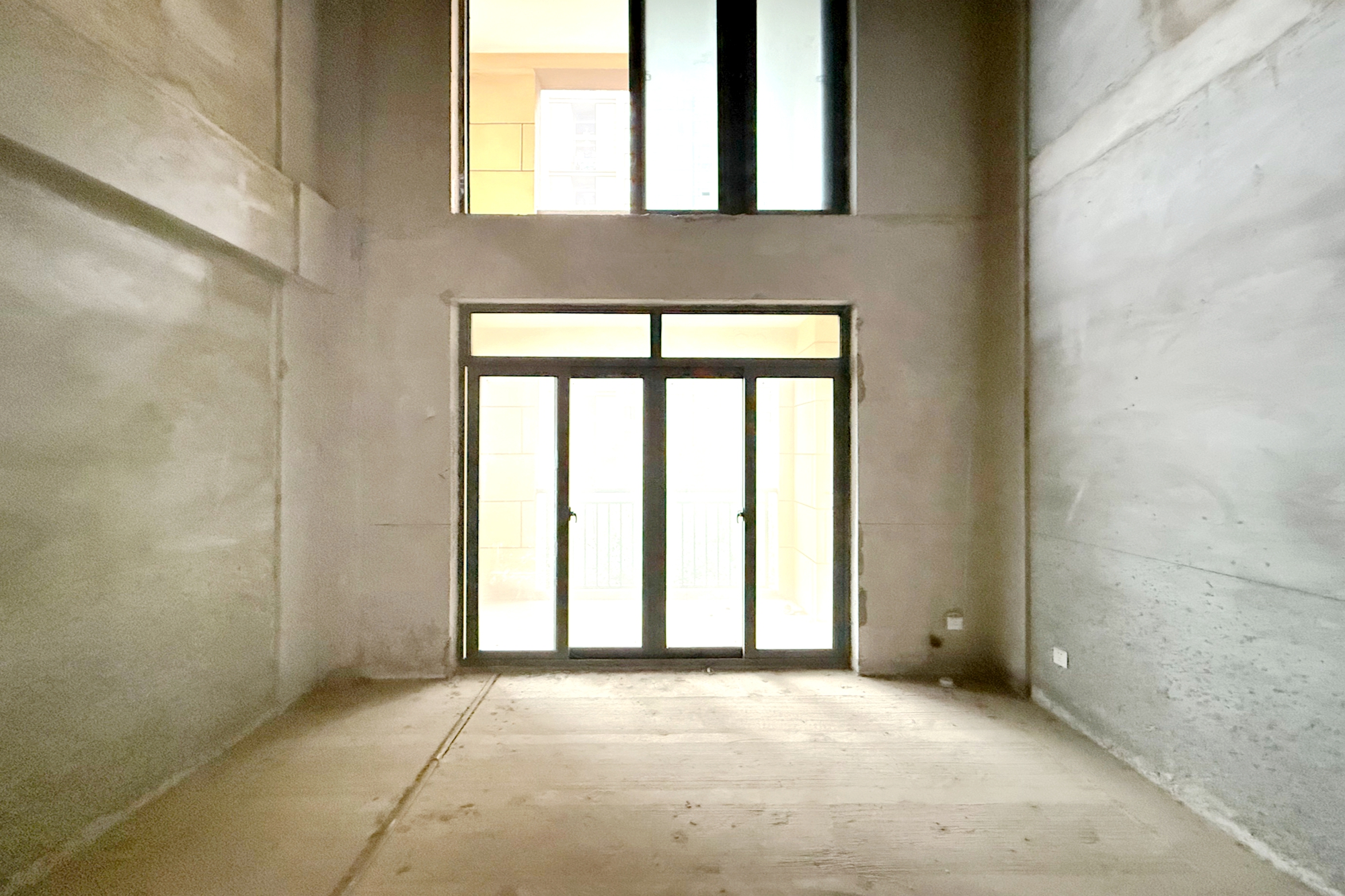 澳海澜庭 1室0厅0卫 83.5万 澳海澜庭 1室0厅0卫 83.5万客厅