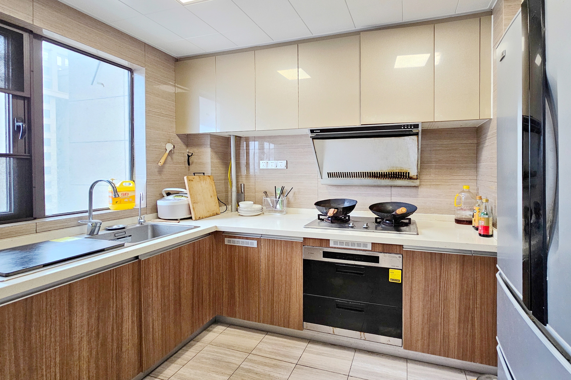 阳光城尚东湾青柠园 4室2厅2卫 130.0万 阳光城尚东湾青柠园 4室2厅2卫 130.0万其他