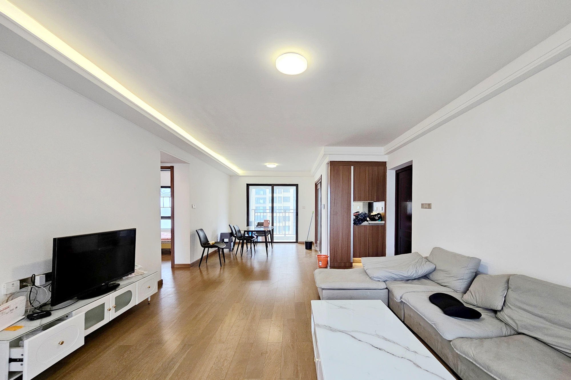 阳光城尚东湾青柠园 4室2厅2卫 130.0万 阳光城尚东湾青柠园 4室2厅2卫 130.0万客厅