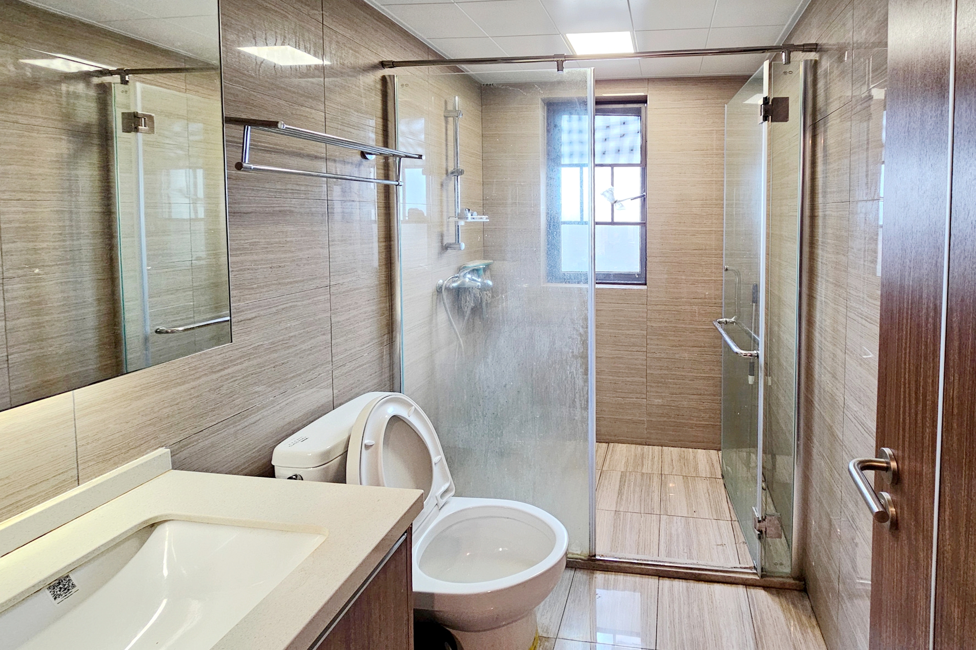 阳光城尚东湾青柠园 4室2厅2卫 130.0万 阳光城尚东湾青柠园 4室2厅2卫 130.0万卫生间