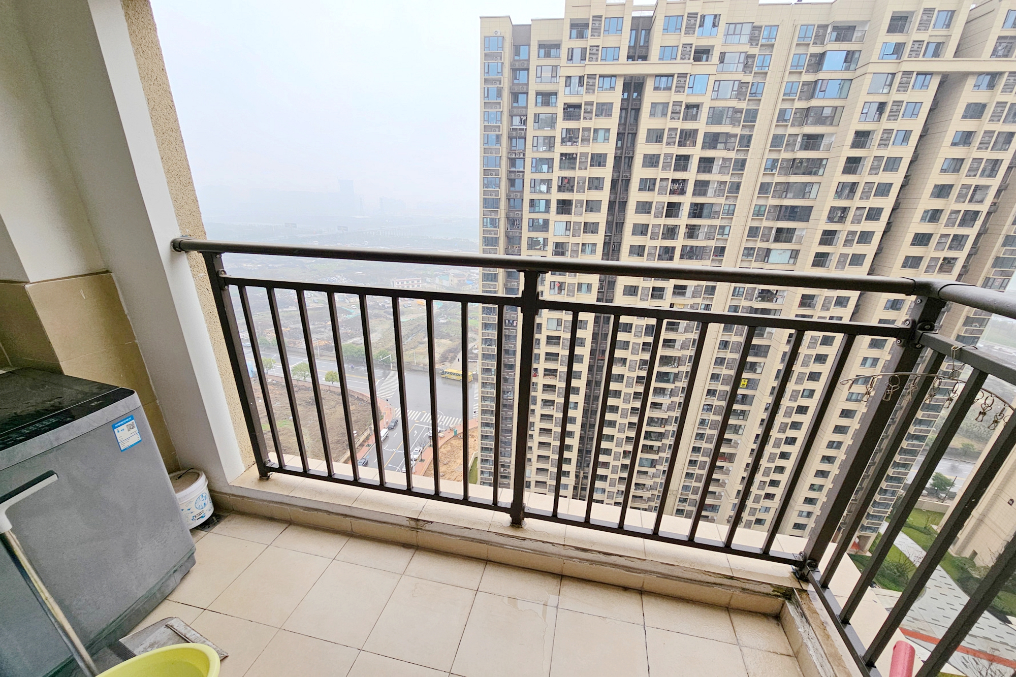 阳光城尚东湾青柠园 4室2厅2卫 130.0万 阳光城尚东湾青柠园 4室2厅2卫 130.0万阳台