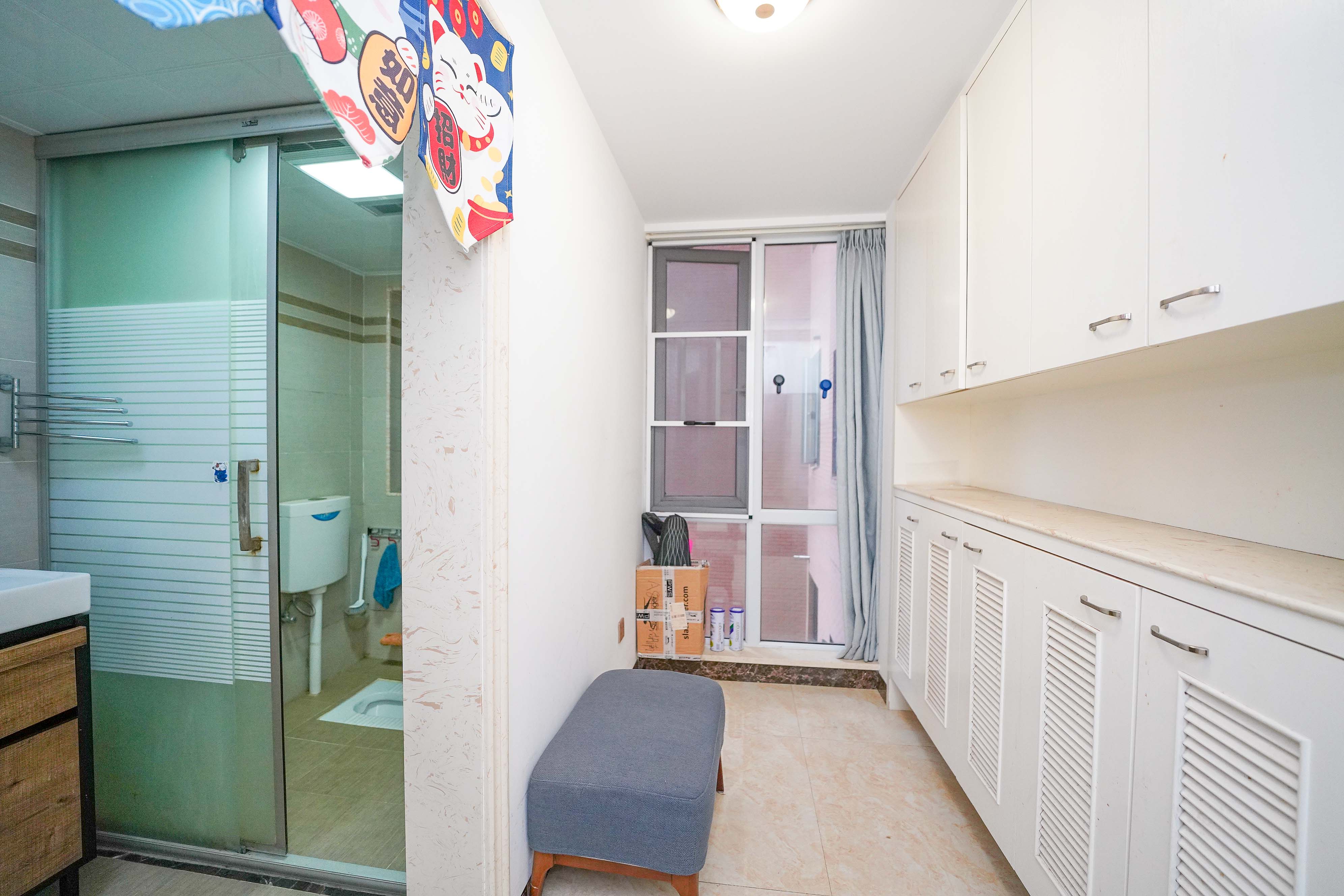 丽发新城 3室2厅2卫 99.8万 丽发新城 3室2厅2卫 99.8万其他